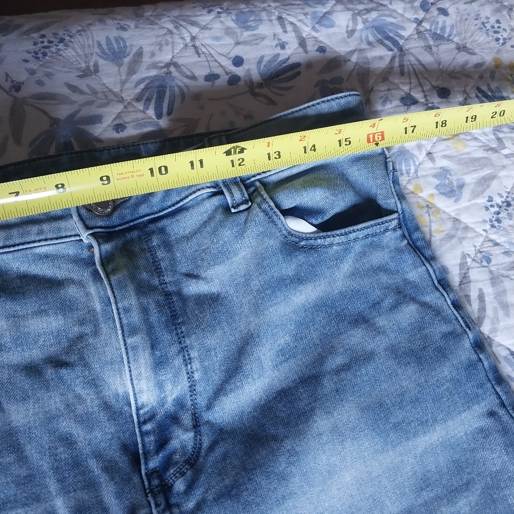 Ladies American Eagle jeans 16 reg